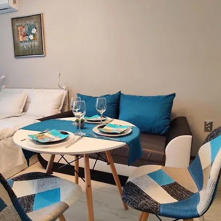 Апартаменти Bayview Family Garden A1 Бургас
